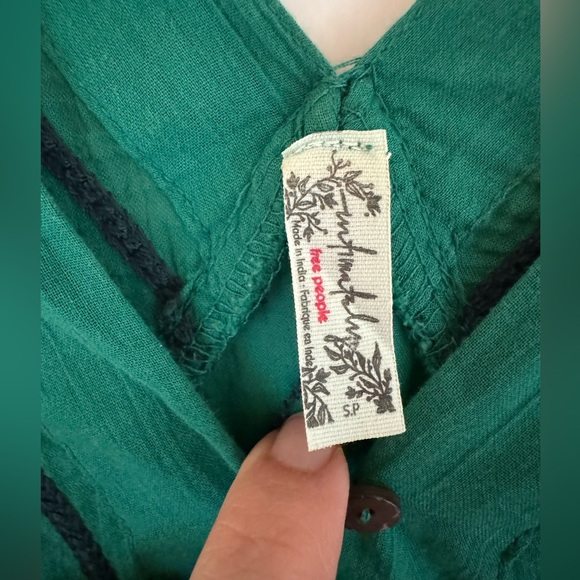 FREE PEOPLE DRESS! 😃🌴 - Picture 5 of 5